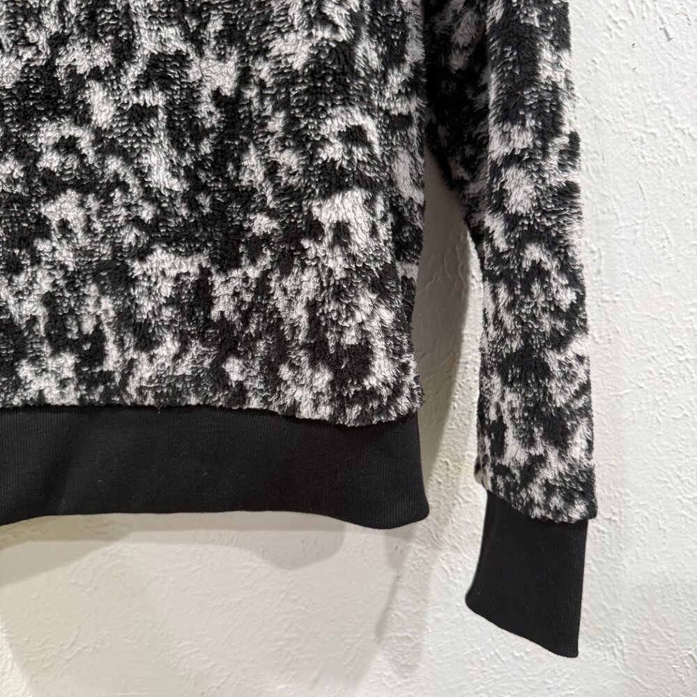 Athleta Tugga Sherpa Jacquard Pullover Hoodie Black and White Size Small - Picture 16 of 17